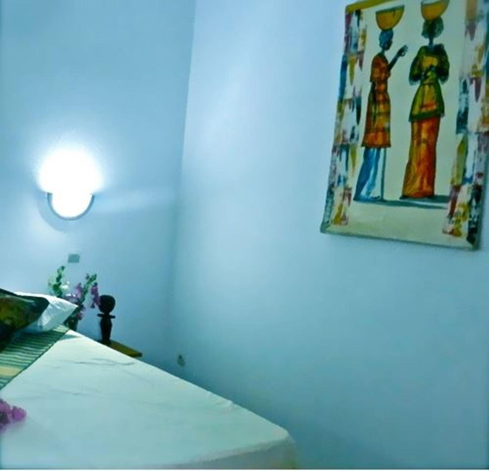 Casa Motel Ziguinchor Buitenkant foto