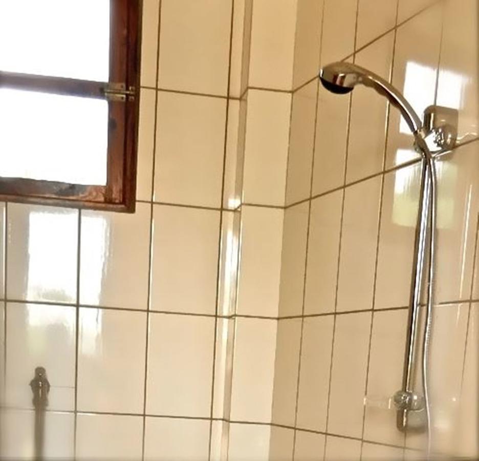 Casa Motel Ziguinchor Buitenkant foto